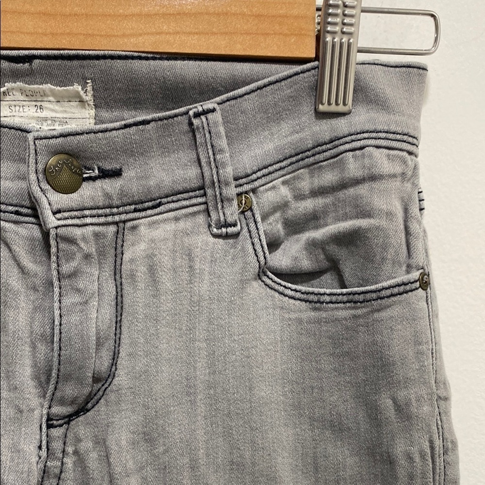 Free People Skinny Ankle Jeans Gray Wash Women’s Size 26 Denim Bin P - Picture 2 of 5